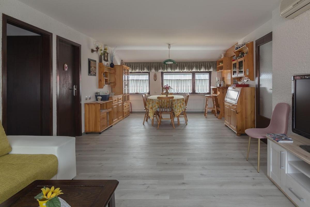 Family Apartment Nakiteya ليوبليانا المظهر الخارجي الصورة