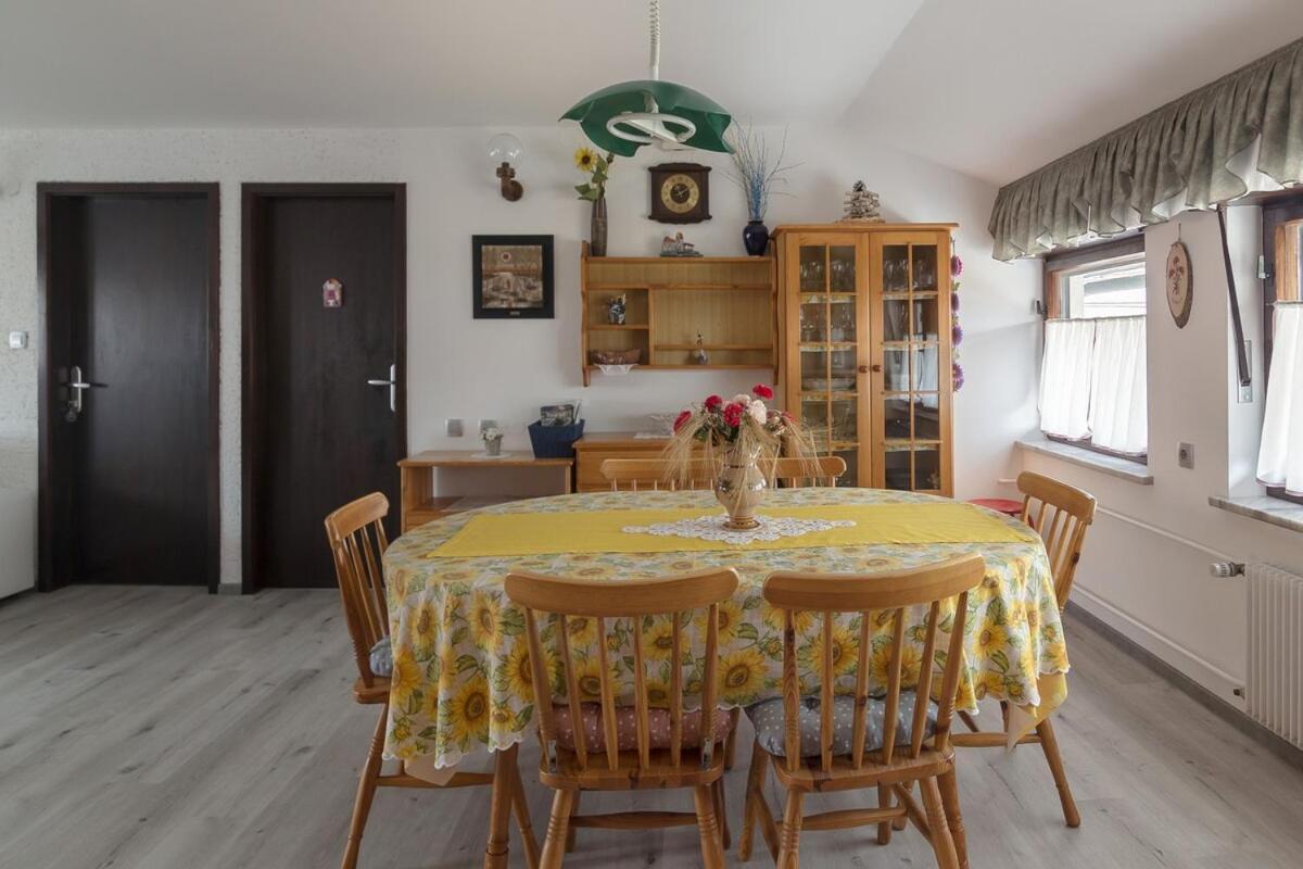 Family Apartment Nakiteya ليوبليانا المظهر الخارجي الصورة